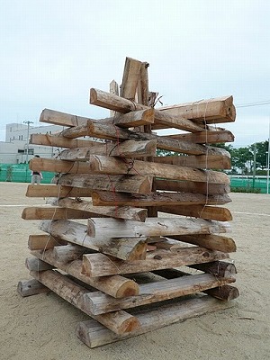 キャンプファイヤー点火前.jpg