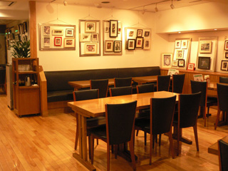 店内全体(ブログ用).jpg