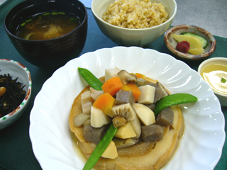 車麩と根菜の煮物
